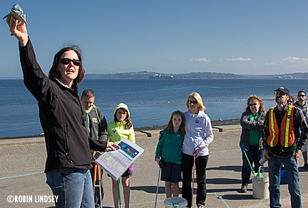 peggy-ssmmsn-beachcleanup